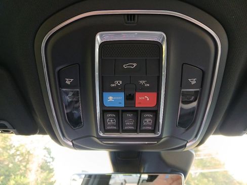 New 2025 Jeep Grand Cherokee Limited image 45