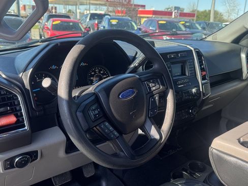 Used 2016 Ford F150 XLT image 15