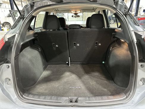 Used 2023 Nissan Kicks SV image 19