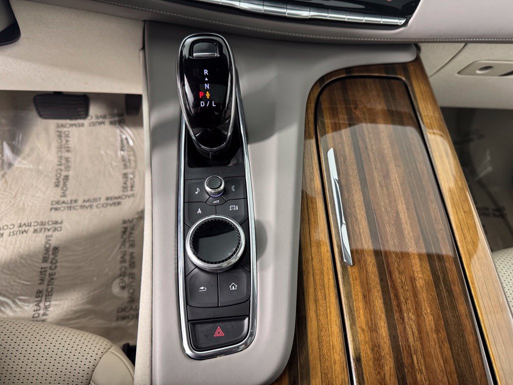 Used 2024 Cadillac Escalade Sport Platinum w/ Heavy-Duty Trailer Package AWD/4WD image 26