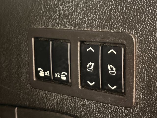 Used 2018 Chevrolet Tahoe Premier AWD/4WD image 27