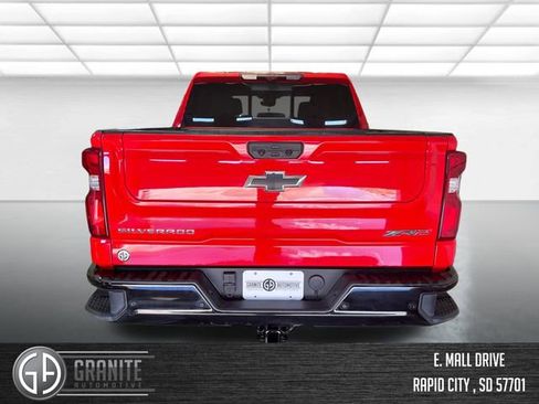 Used 2025 Chevrolet Silverado 1500 ZR2 w/ Technology Package AWD/4WD image 5