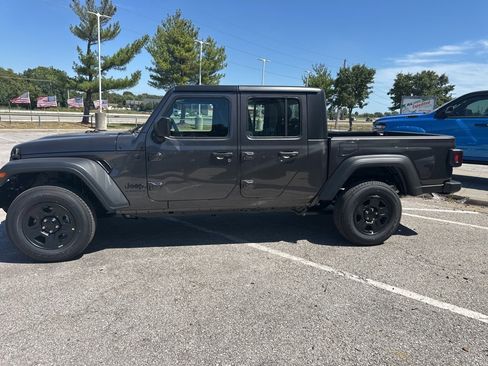 New 2025 Jeep Gladiator Sport image 17