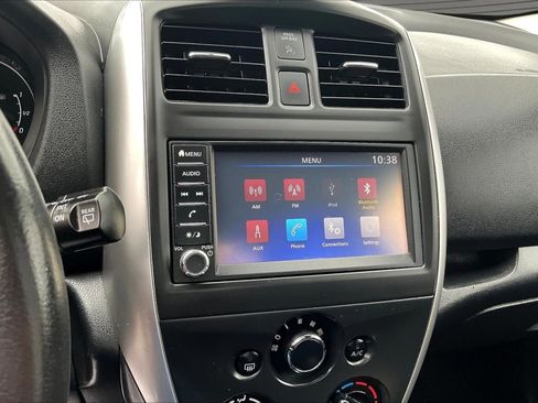 Used 2019 Nissan Versa Note SV FWD image 14