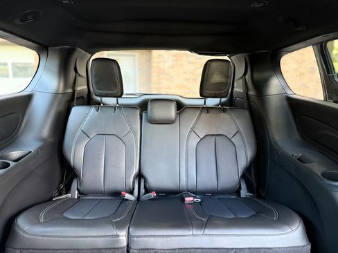 New 2026 Chrysler Pacifica Select image 20
