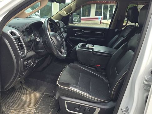 Used 2019 RAM 1500 Laramie AWD/4WD image 5