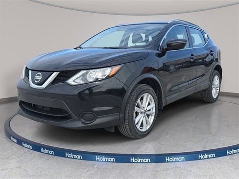 Used 2019 Nissan Rogue Sport SV image 1