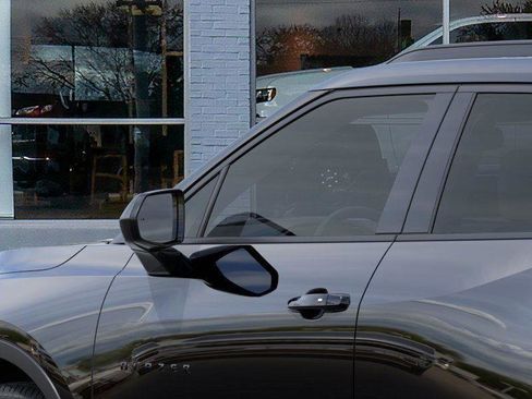 New 2025 Chevrolet Blazer LT w/ Convenience Package image 12