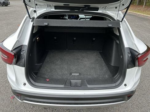 Used 2024 Chevrolet Trax LT image 19