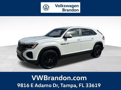 New 2026 Volkswagen Atlas Cross Sport SE FWD image 1