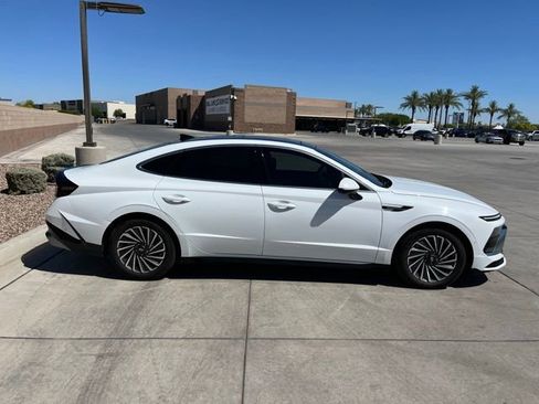 Used 2024 Hyundai Sonata Limited image 3