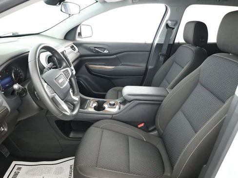 Used 2023 GMC Acadia SLE image 18