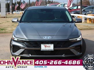 Used 2024 Hyundai Elantra Limited video 2