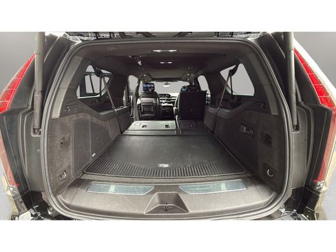 Certified 2024 Cadillac Escalade ESV Premium Luxury w/ LPO, Floor Liner Package AWD/4WD image 33