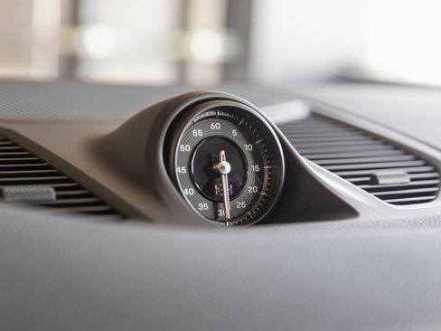 Certified 2026 Porsche Cayenne Coupe image 25