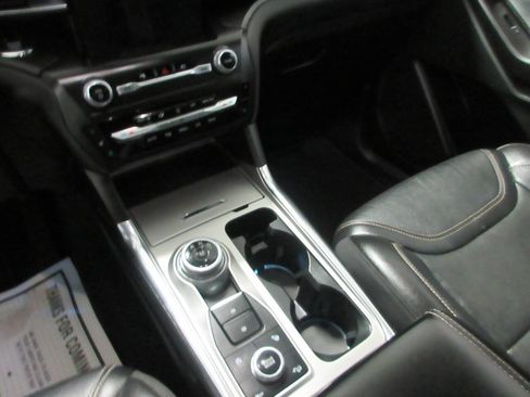 Used 2020 Ford Explorer ST w/ Premium Technology Package image 21