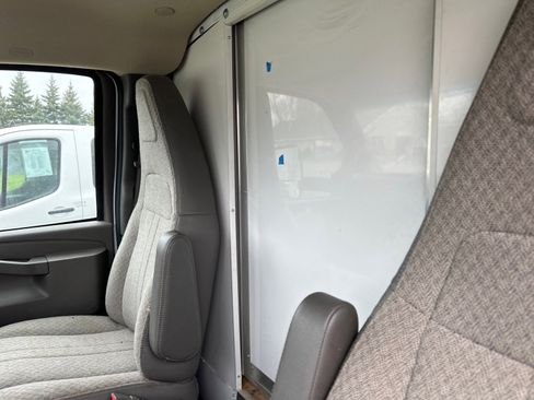 Used 2022 Chevrolet Express 3500 w/ Driver Convenience Package image 14