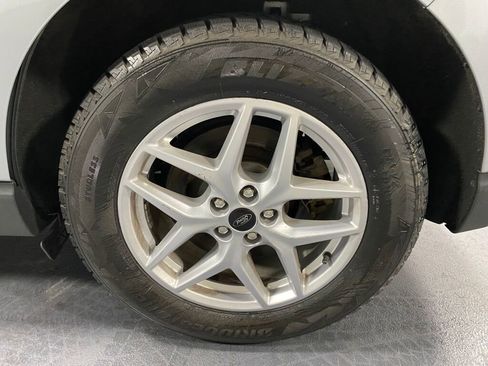 Used 2023 Ford Edge SEL image 5