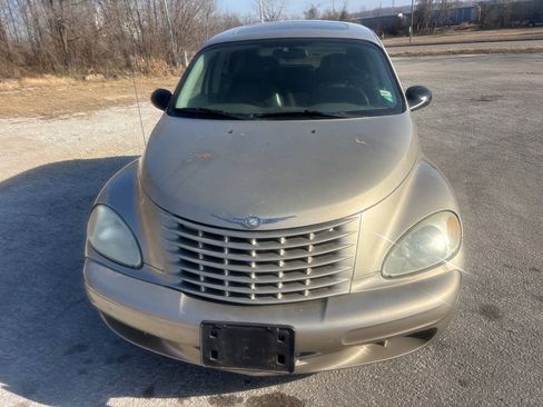 Used 2003 Chrysler PT Cruiser Limited FWD image 3