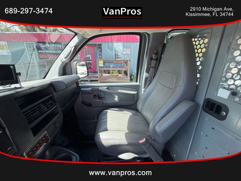 Used 2012 Chevrolet Express 3500 Extended Van 3D image 11