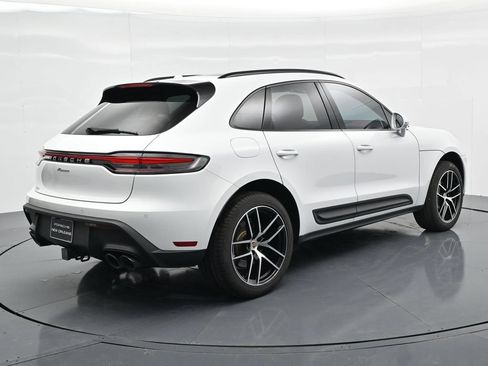 Certified 2025 Porsche Macan AWD/4WD image 7