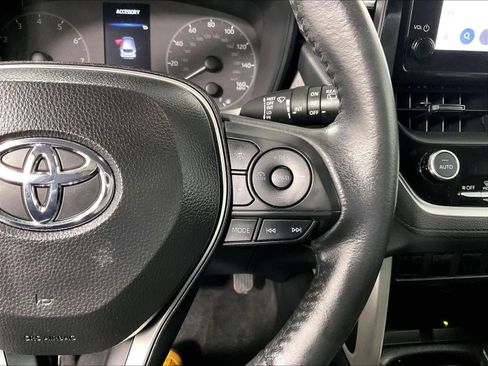 Certified 2024 Toyota Corolla Cross LE image 23