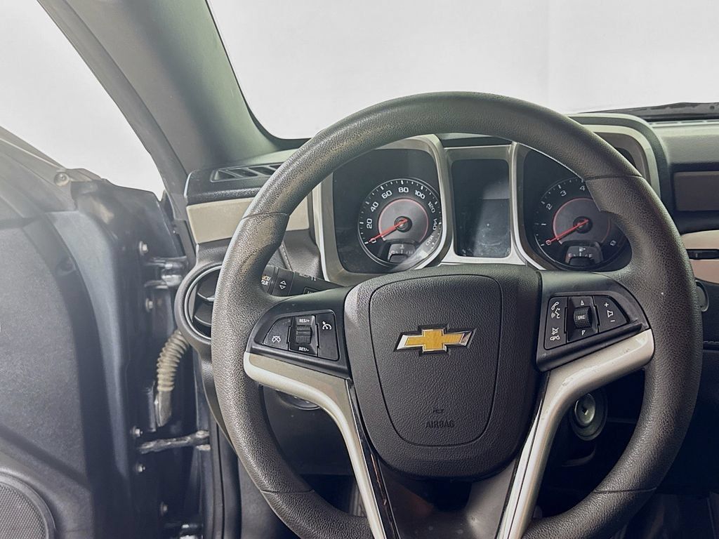 Used 2015 Chevrolet Camaro LS RWD image 14