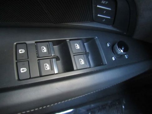 Used 2023 Audi e-tron GT Premium Plus image 36