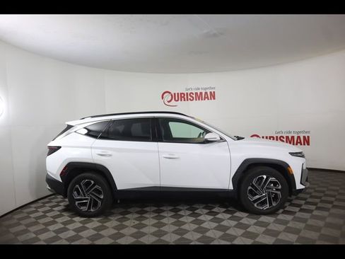 Used 2025 Hyundai Tucson Limited AWD/4WD image 11