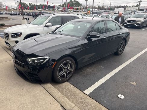 Used 2023 Mercedes-Benz E 350 Sedan image 12
