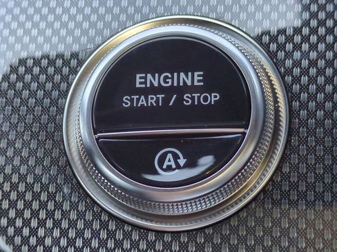 Used 2026 Mercedes-Benz GLC 300 image 28