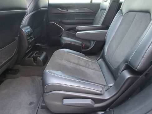 Certified 2021 Jeep Grand Cherokee L Laredo AWD/4WD image 23