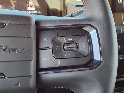 New 2026 GMC Hummer EV 4x4 Crew Cab image 11