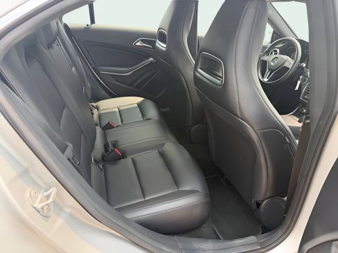 Used 2014 Mercedes-Benz CLA 250 image 11