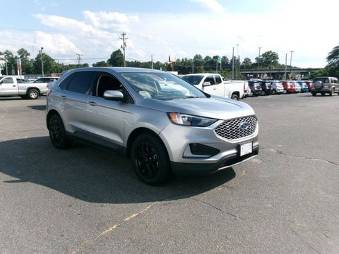 Used 2024 Ford Edge SEL AWD/4WD image 4
