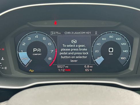 Used 2025 Audi Q3 2.0T Premium w/ Black Optic Sport Package AWD/4WD image 23
