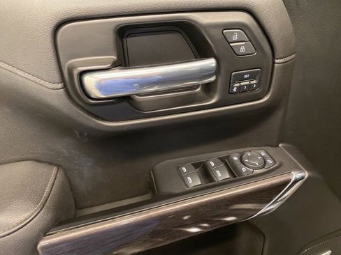 Used 2022 Chevrolet Silverado 1500 LTZ w/ LTZ Premium Package image 26