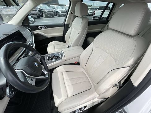 Used 2023 BMW X7 xDrive40i w/ Premium Package AWD/4WD image 19
