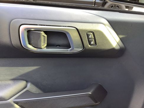 Used 2024 Ford Bronco Badlands image 12