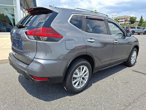Used 2017 Nissan Rogue SV AWD/4WD image 7