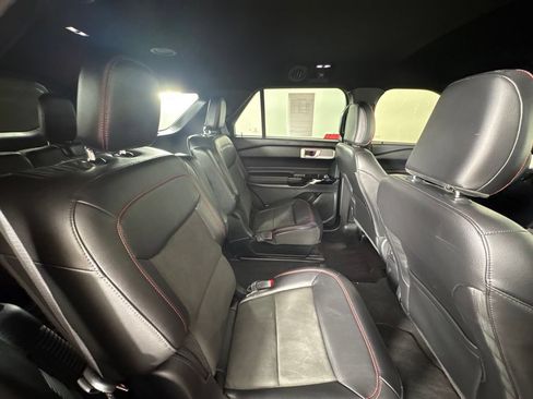 Used 2023 Ford Explorer ST-Line AWD/4WD image 42