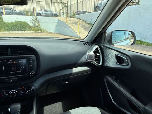 Used 2025 Kia Soul LX w/ LX Technology Package image 33