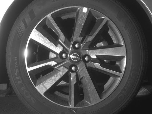 Used 2025 Nissan Versa SV FWD image 13