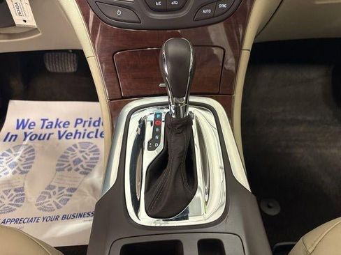 Used 2016 Buick Regal image 15
