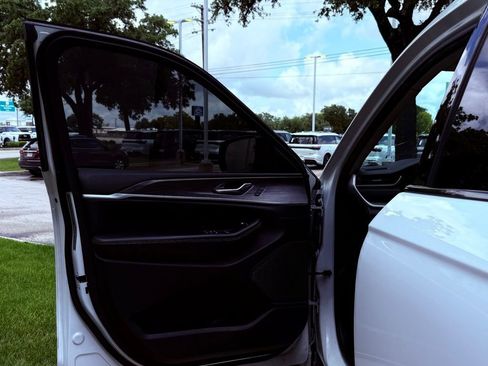 Used 2023 Jeep Grand Cherokee L Limited image 22