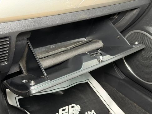 Used 2011 MAZDA MX-5 Miata Grand Touring w/ Premium Pkg image 23