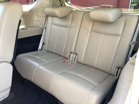 Used 2019 Nissan Pathfinder SL AWD/4WD image 13