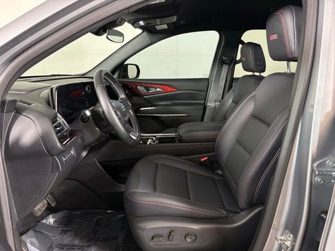 Used 2025 Chevrolet Traverse Z71 w/ Driver Confidence Package AWD/4WD image 17