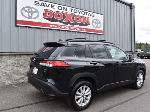 Certified 2024 Toyota Corolla Cross LE AWD/4WD image 5