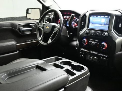 Used 2022 Chevrolet Silverado 1500 LT AWD/4WD image 24